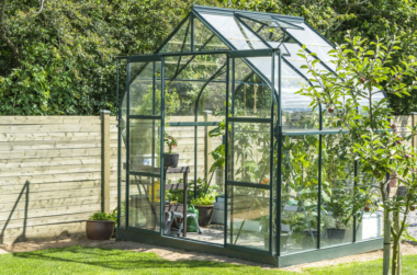 كيف تحصل على حديقة زجاجية كبيرة او صغيرة داخل منزلك؟